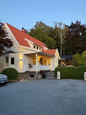 Rymlig villa nära havet