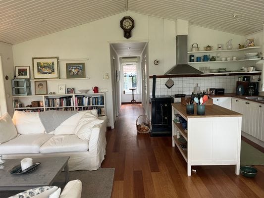 Charmigt skärgårds hus vid havet på vackra Blidö - Bild 8