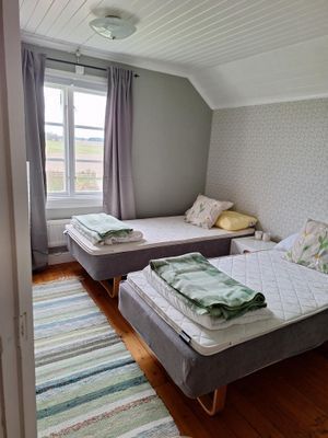 Röd stuga på landet - Bild 10