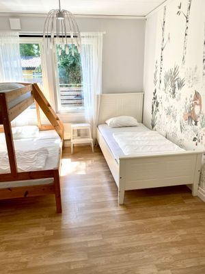 Sovrum 3- Familjesäng 120 cm+90 cm samt en 90 cm enkelsäng.