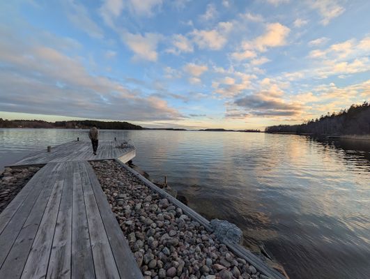 Hus med egen brygga, bastu och sandstrand. - Bild 7