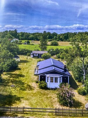 Fin välplanerad stuga med lantligt läge