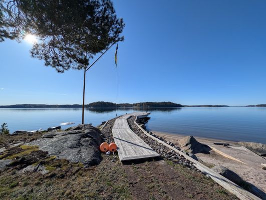 Hus med egen brygga, bastu och sandstrand. - Bild 6