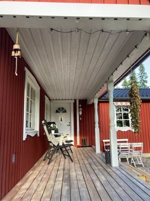 Bild 4 på Ombonad stuga vid spår och sjö i Harsa