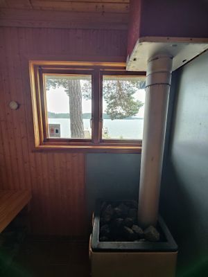 Hus med egen brygga, bastu och sandstrand. - Bild 34