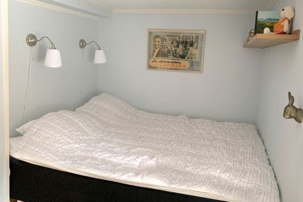 Charmigt torp | Vacker bondgård, nära sjön med båt - Bild 14