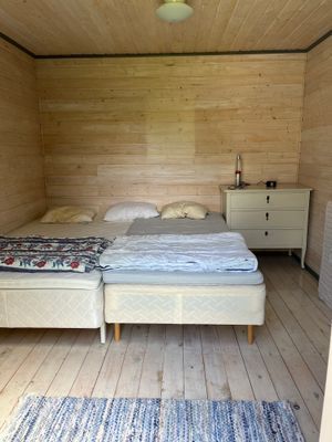 Mysig fristående stuga på Grönslätt, Hällevik - Bild 10