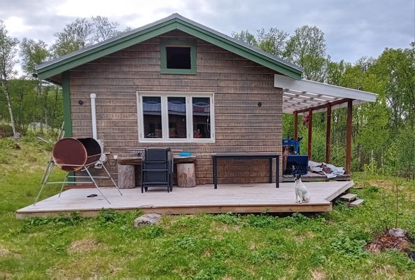 Hyr denna stuga i Tänndalen på 70 m². 5 sängplatser. 1 800 - 2 900 kr per vecka. Se bilder och tillgänglighet här.