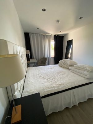 Stor villa med centralt avskilt läge i Borgholm - Bild 16