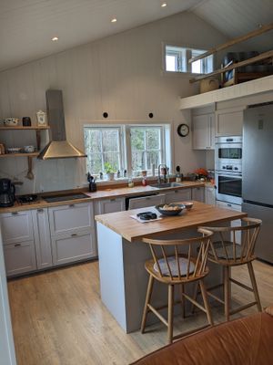 Fullt utrustat kök, grill finns ute