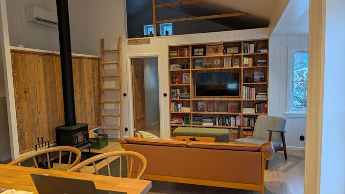 Modernt hus med sol hela dagen & nära salta bad - Bild 15