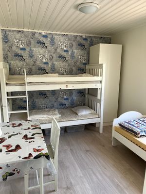 Mysig fristående stuga på Grönslätt, Hällevik - Bild 6