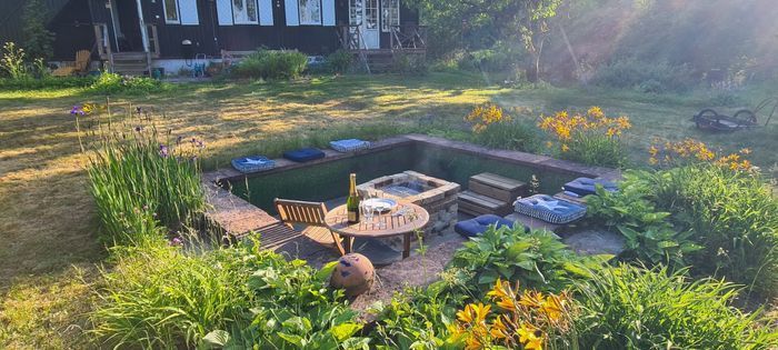 Stort lantligt hus vid skog, sjö och badstrand - Bild 17