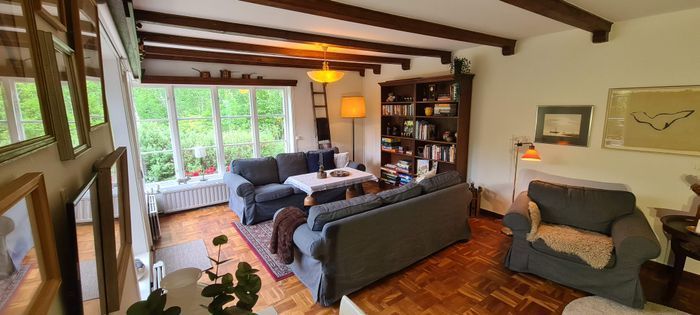 Stort lantligt hus vid skog, sjö och badstrand - Bild 10
