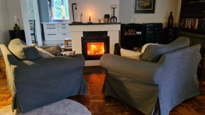 Bild 3 på Stort lantligt hus vid skog, sjö och badstrand