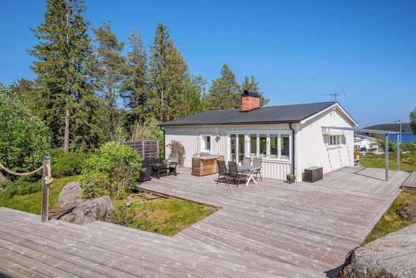 Mysig stuga med havsutsikt och avskilt läge - Bild 9
