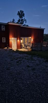 Modernt semesterhus med en mindre gäststuga. - Bild 7