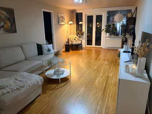 Mysigt skandinaviskt familjehem nära natur & stad - Bild 13