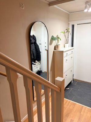 Mysigt skandinaviskt familjehem nära natur & stad - Bild 14