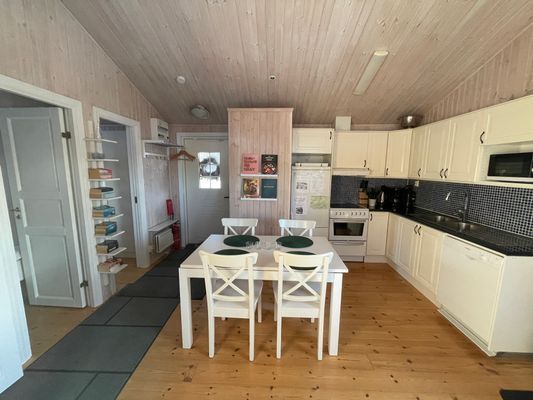 Fjällstuga med kamin & bastu - Bild 13