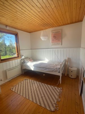 Sovrum med enkelsäng