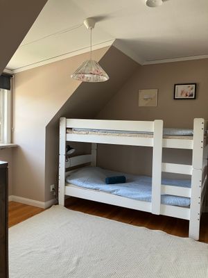 Arkitektritad villa i Visby - Bild 19