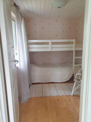 Mycket fräsch välutrustad stuga med havsnära läge - Bild 9