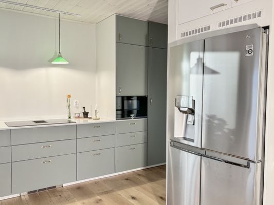 Nybyggt sjönära hus i Småland med bastu - Bild 8