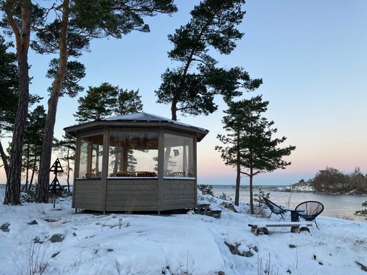 Två separata hus på skog/sjötomt vid Ålands hav - Bild 18