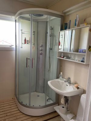 Hus i centrala Jokkmokk, med utsikt mot solnedgång - Bild 15