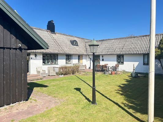 Laholm 5-10 minuter gångväg till centrum samt bad