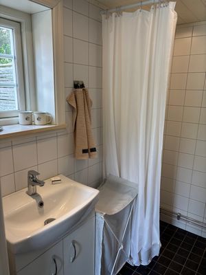 Modern gäststuga nära Norrtälje - Bild 9