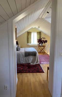 Hus med sjötomt, brygga, sandstrand, max kvällssol - Bild 7