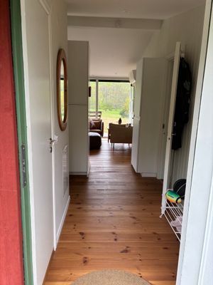 Bild 3 på Nyrenoverad stuga med två badrum