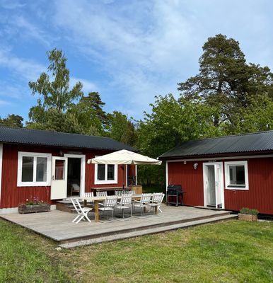 Stuga + gästhus, 100 m från havet i Byrum Sandvik