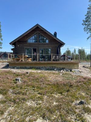 Hyr denna stuga i Idre på 111 m². 10 sängplatser. Pris ej tillgängligt. Se bilder och tillgänglighet här.