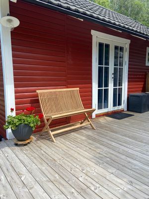 Hyr denna stuga i Bohuslän på 30 m². 3-5 sängplatser. Från 8 000 kr per vecka. Se bilder och tillgänglighet här.