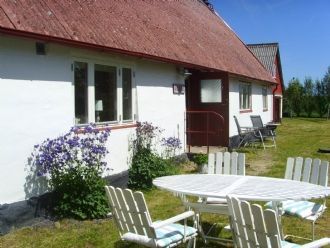 Bild 4 på Skånelänga mitt på Österlen