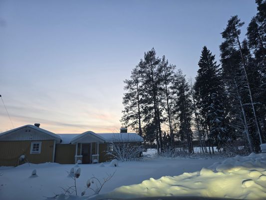 En idyllisk tillflykts plats vid sjön - Bild 42