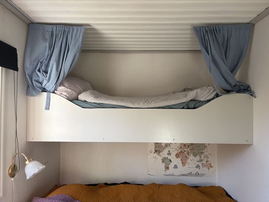 Huset med ALLT! Strand och brygga precis vid huset - Bild 27