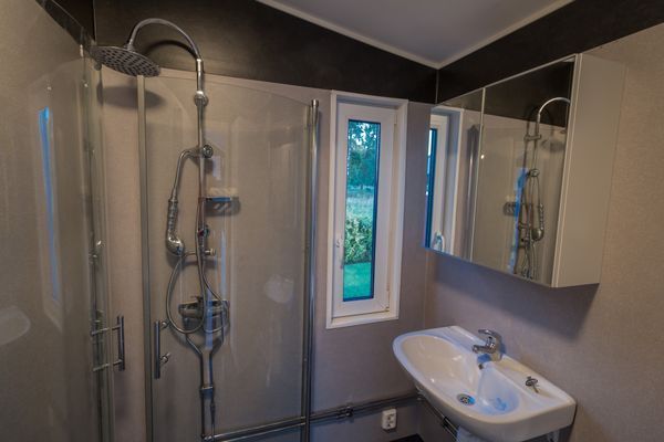 Sjötomt/sjöläge med båt och egna bryggor/trädäck - Bild 24