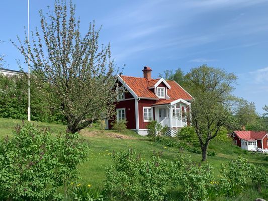 Hyr denna stuga i Mariannelund på 72 m². 6 sängplatser. Från 6 500 kr per vecka. Se bilder och tillgänglighet här.