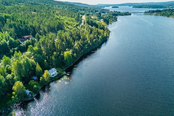 Hyr denna stuga i Kramfors på 110 m². 6 sängplatser. Från 9 500 kr per vecka. Se bilder och tillgänglighet här.