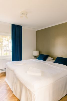 Exklusiv lyxig villa vid havet 1 mil norr om Visby - Bild 13