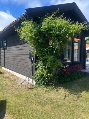 Hyr denna stuga i Sandbybadet på 15 m². 2 sängplatser. 1 000 - 1 300 kr per dag. Se bilder och tillgänglighet här.