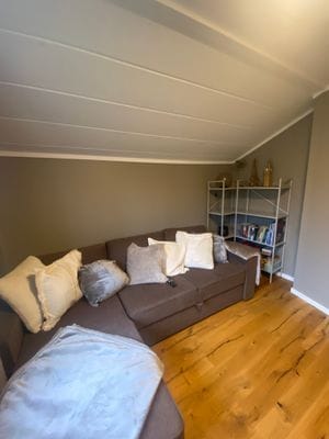 Stort djur- och familjevänligt hus nära bad. - Bild 19