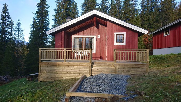 Hyr denna stuga i Bydalen på 55 m². 5 sängplatser. Pris ej tillgängligt. Se bilder och tillgänglighet här.