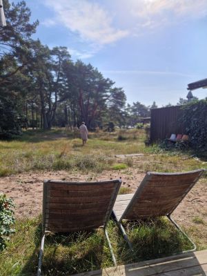 Liten mysig stuga med badrocksavstånd till havet - Bild 14