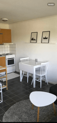 Bild 3 på Fin lägenhet med egen trädgård.