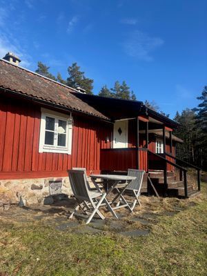 Charmig stuga på Ornö – nära hav, skog och natur - Bild 7